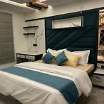 4Bhk Luxury Apartment Famjam