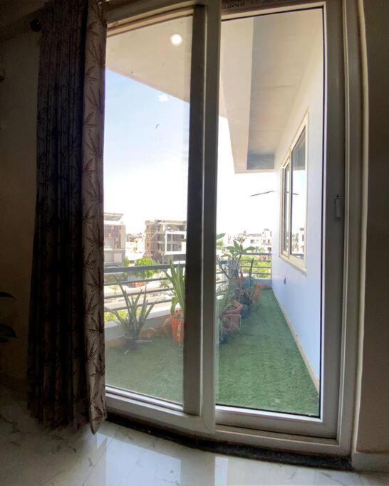 4bhk Luxury Famjam